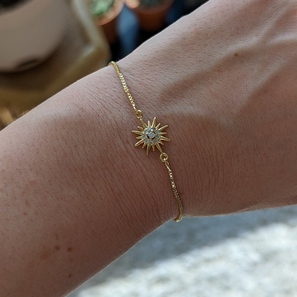 NWOT Celestial Sun Gold Bracelet